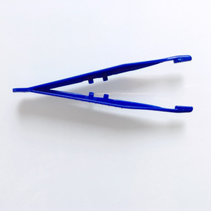 Pince à épiler médicale jetable en plastique de 11-13 cm, instruments chirurgicaux - Product Image 3