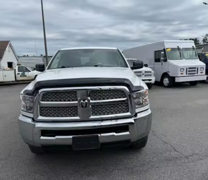 Camioneta RAM 2500 4x4 Usada, Año 2018, Cabina Doble, Gasolina, Ideal para Contratistas de Construcción, Entrega a Exportación - Product Image 1