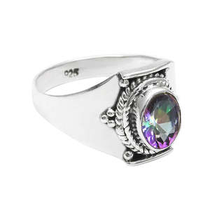 Anillo de Topacio Místico Natural con Engaste de Bisel Estilo Vintage en Plata de Ley 925, Joyería Boho Disponible al Precio Más Bajo - Product Image 1