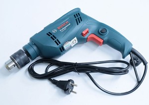 Perceuse à percussion électrique GSB 600, 600 W, moteur à balais, AC 220-240V, conception de haute qualité, robuste, couple maximal de 74 pi-lb, fabriquée en Allemagne, carbone - Product Image 2