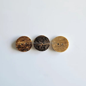 Botones Redondos de Estilo Animal de 6 Cuernos, Antiguos, de 20MM, Material Orgánico Pulido, Estilo Europeo, de Saniya Handicraft - Product Image 4