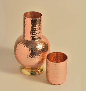 Service à eau en cuivre avec deux verres à boire, bouteille réutilisable pour boissons, vaisselle de table pour la maison, le bureau et les voyages - Product Image 4