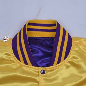 เสื้อแจ็คเก็ตวาร์ซิตี้ลินคอล์น สีเหลืองม่วง ผ้าซาติน แขนยาว พิมพ์ลายตัวอักษร ปกคอพับ ความยาวปกติ คุณภาพพรีเมียม - Product Image 5