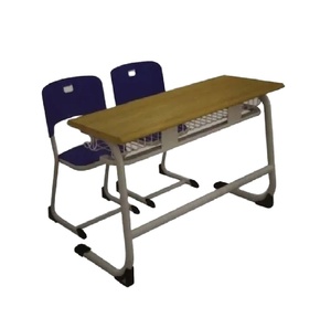 Escritorio Doble Moderno para Estudiantes con Sillas Individuales de Plástico para un Asiento en el Aula Cómodo, Duradero y que Ahorra Espacio - Product Image 1