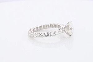 Anillo de compromiso vintage de moissanita redonda de 2,5 quilates en oro macizo, anillo de compromiso de corte redondo estilo Art Deco. - Product Image 3