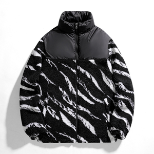 Oferta Destacada: Chaqueta de Invierno Cálida y Funcional para Exteriores con Cuello Alto, Logotipo Frontal Personalizable, Forro Polar y Capucha, Antibacteriana 100% - Product Image 6