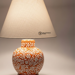 Lampe de table de luxe en os incrusté d'orange avec abat-jour beige |   Éclairage de chevet floral artisanal - Product Image 3