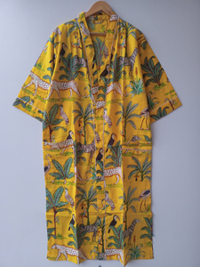 Robe Kimono Artisanale en Coton Premium, Imprimé Floral Jungle, Vêtement de Nuit Long, Fabricant Grossiste, Manches Longues avec Poches - Product Image 2