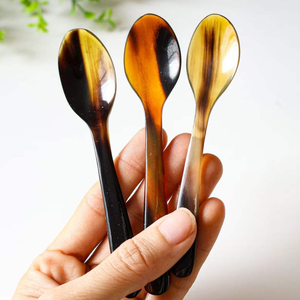 Cuchara de Cuerno de Buey Hecha a Mano, Utensilios de Cocina de Cuerno de Búfalo Natural para Helados y Postres, Cubertería Personalizable en Venta - Product Image 2