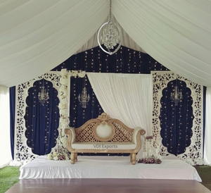 Telón de Fondo para Boda India Real Tallado a Mano con Temática de Gran Palacio, Paneles de Fibra y Sofá de Boda Tallado de 2 Plazas a Juego - Product Image 3