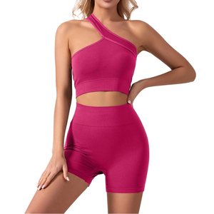 Ensemble de yoga pour femme grande taille avec logo personnalisé : soutien-gorge de yoga et short taille haute, maintien élevé, extensible dans quatre directions, léger et écologique - Product Image 6