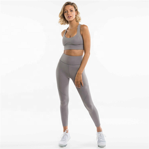 Conjunto de Yoga para Mujer de Alta Calidad con Logotipo Personalizado, Diseño Transpirable y de Secado Rápido, Patrón Sólido, Tallas Grandes - Product Image 3