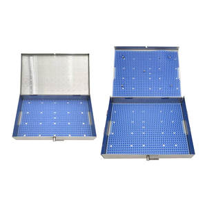 Plateau de Stérilisation Simple Couche Certifié CE pour Instruments Chirurgicaux REHMAT NOOR INDUSTRIES avec Coussinet en Silicone et Aluminium - Product Image 5