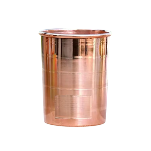 Verre en cuivre sain pour la consommation, avec intérieur lisse et style intemporel, conçu pour les maisons de thérapie naturelle et l'utilisation en barware. - Product Image 2