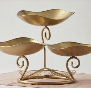 Elegante Soporte de Metal Dorado para Tazón con Dos Bandejas en Forma de Hoja para Decoración del Hogar - Product Image 2