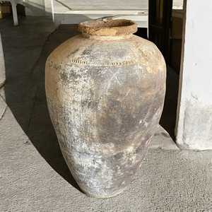 Maceta Grande de Terracota Hecha a Mano Estilo Rústico Antiguo de la India, Macetero de Barro para Combinar y Mezclar, 1 Contenedor para Decoración de Jardín u Hotel - Product Image 1