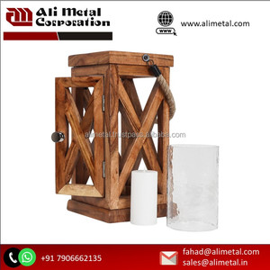 Illuminez votre histoire Lanterne en bois personnalisée avec un design unique pour la décoration de la maison, du jardin et du mariage et personnalisable - Product Image 3