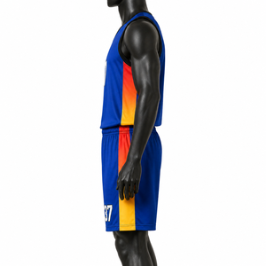 Nuevo Conjunto de Uniforme de Baloncesto Azul con Paneles Laterales en Degradado, Jersey y Pantalones Cortos Transpirables de Poliéster Sublimado para Hombre - Product Image 5