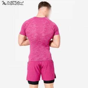 Ensemble de vêtements de sport pour hommes 2026 personnalisé haute performance : T-shirt d'entraînement respirant et short de sport 2-en-1 - Product Image 3