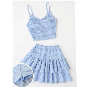 Ensemble coordonné bleu ciel à volants smockés, jupe mini étagée texturée et camisole, ensemble deux pièces d'été serein à volants smockés - Product Image 1