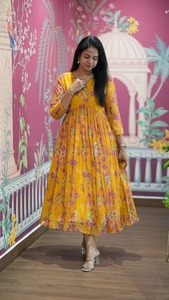 Robe longue en mousseline Alfino au design unique pour femmes et jeunes filles, idéale pour les voyages et les sorties décontractées – Nouvelle collection en promotion - Product Image 3