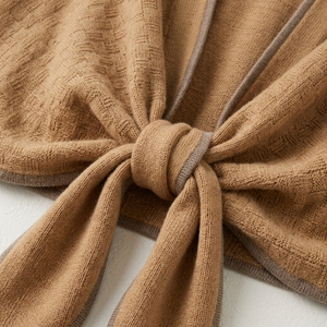 Suéter de punto personalizado para mujer, abrigo tipo bufanda grande con mangas, chal cálido de invierno de color liso. - Product Image 6