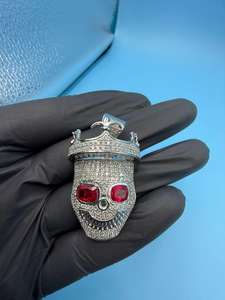 Colgante de Calavera con Incrustaciones de Plata 925, Colgante Atrevido, Joyería Gótica, Amuletos Macabros, Amuleto de Esqueleto, Regalo de Halloween, Colgante Hip Hop - Product Image 5