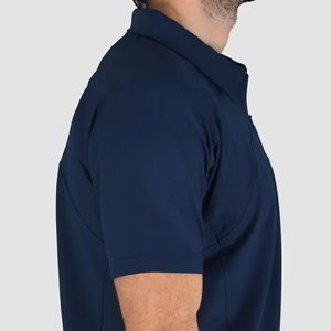 Polo à manches courtes bleu marine pour homme, couleur unie, tricoté, respirant, style décontracté, coupe classique, avec short blanc et baskets - Product Image 3