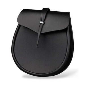 Sporran de Cuero Negro al por Mayor, Sporran Tradicional Escocés con Correa de Cadena, Atuendo de las Tierras Altas - Product Image 1