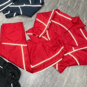 Conjunto Deportivo Reflectante para Hombre, Chaqueta con Cierre Completo y Pantalones Jogger, Ropa Deportiva para Correr de Noche - Product Image 2