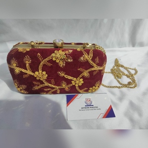 Bolso de Mano de Diseño con Terciopelo Glamuroso y Detalles de Espejo, Novedad, para Bodas y Aniversarios Exclusivos - Product Image 6