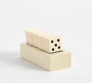 Juego de Dominó Blanco Decorativo con Caja de Dominó a Juego, Fichas de Dominó Personalizadas para Exhibición en Mesa de Centro, Colección Familiar de Resina - Product Image 2