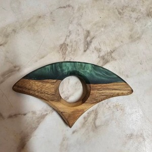 Premium Wooden Resin Thumb <b>Bookmark</b> Page Holder Manufacturer - Product Image 3