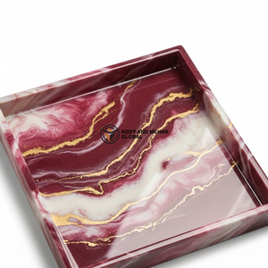 Plateau élégant en résine rouge vin – Plateau de service effet marbre avec détails veineux dorés - Product Image 5
