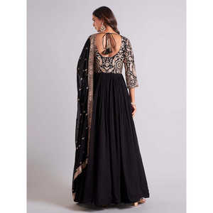 Robes de soirée de créateur Robe de soirée élégante Anarkali Gown avec pendentif et Dupatta - Product Image 3