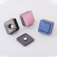 Désodorisant solide/évent de désodorisant de voiture/parfum de désodorisant de voiture multicolore diffuseur de voiture en cuir