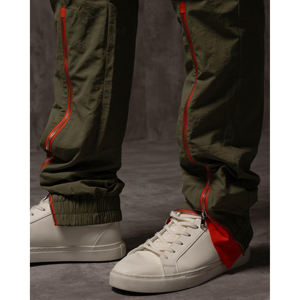 Pantalones Deportivos de Nailon Personalizados Nuevos 2026, Logotipo Personalizado, 100% Nailon, Ligeros, Pantalones Deportivos de Nailon, Pantalones Cortavientos para Hombre - Product Image 5