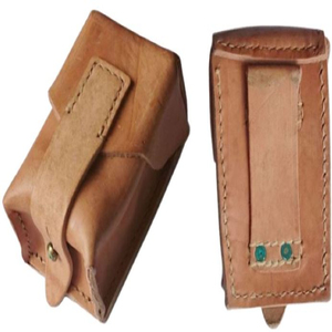 Pochette de chasse en cuir marron M.AFZAL, imperméable, faite à la main, étui utilitaire, fermeture à bouton, poche intérieure zippée, pochette arquée - Product Image 4