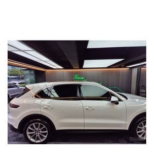 Porsche Cayenne 3.0 2024 con Caja de Cambios Automática, 154.000 km, Asientos de Cuero, Cámara Trasera, Volante a la Izquierda - Product Image 2