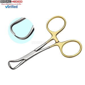 Pinza para toallas Backhaus Forceps de 3.5 pulgadas, chapada en oro, instrumento médico quirúrgico manual de primera calidad para sujetar paños quirúrgicos en quirófanos y clínicas. - Product Image 1