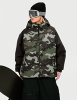 Veste de ski pour femme à imprimé camouflage, à capuche, imperméable, isolée, pour snowboard, avec rembourrage synthétique, fermeture éclair, pantalon noir