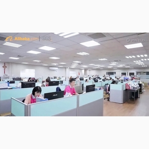 เซรั่มไวท์เทนนิ่งโอลิโกเปปไทด์-68 สำหรับร้านเสริมสวยระดับมืออาชีพ GHK Cu ช่วยกระชับรูขุมขน ไมโครอิมัลชั่น โรงงาน OEM รับผลิตแบรนด์ส่วนตัว ผลิตภัณฑ์ดูแลผิว - Product Image 6