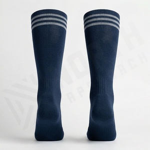 Chaussettes de football personnalisées antidérapantes pour l'industrie, chaussettes de sport respirantes de couleur personnalisée pour l'entraînement et la performance athlétique - Product Image 2