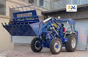 Accesorio para tractor de construcción Ashok Metal Works con bomba hidráulica y cucharón 4 en 1 con capacidad de 0.7 m³ - Product Image 5