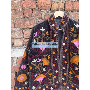 Veste en velours noir brodée, faite à la main, courte, unisexe, avec doublure en coton, style bohème chic - Product Image 2