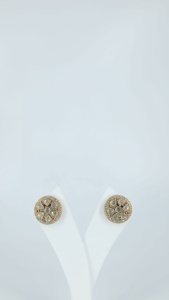 Boucles d'oreilles clous géométriques en argent 925 plaqué or, serties de moissanite certifiée IGI, bijoux de mariée de luxe - Product Image 2