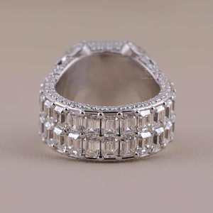 Bague pour homme en moissanite taille émeraude, finition or blanc, avec halo de baguettes, bague statement de luxe, style hip-hop, alliance de mariage, cadeau - Product Image 1
