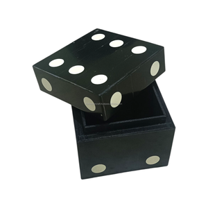 Juego de Dados de Resina Sólida Extra Grandes para Juegos al Aire Libre, Campamento, Actividades en el Patio Trasero y Decoración de Jardín - Product Image 3