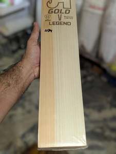 Bate de críquet CA Sports Gold Legend Edition English Willow con funda protectora, cubierta de burbujas, agarre adicional y lámina anti-desgaste, todo incluido. - Product Image 1
