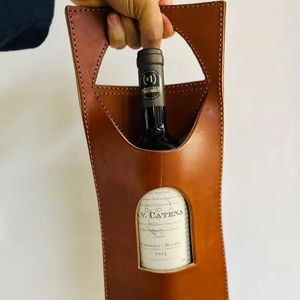 Funda para Botella de Vino de Cuero Genuino Vintage Hecha a Mano por Imra Impex, con Correa, Duradera, Impermeable, Protectora y a Prueba de Polvo - Product Image 6